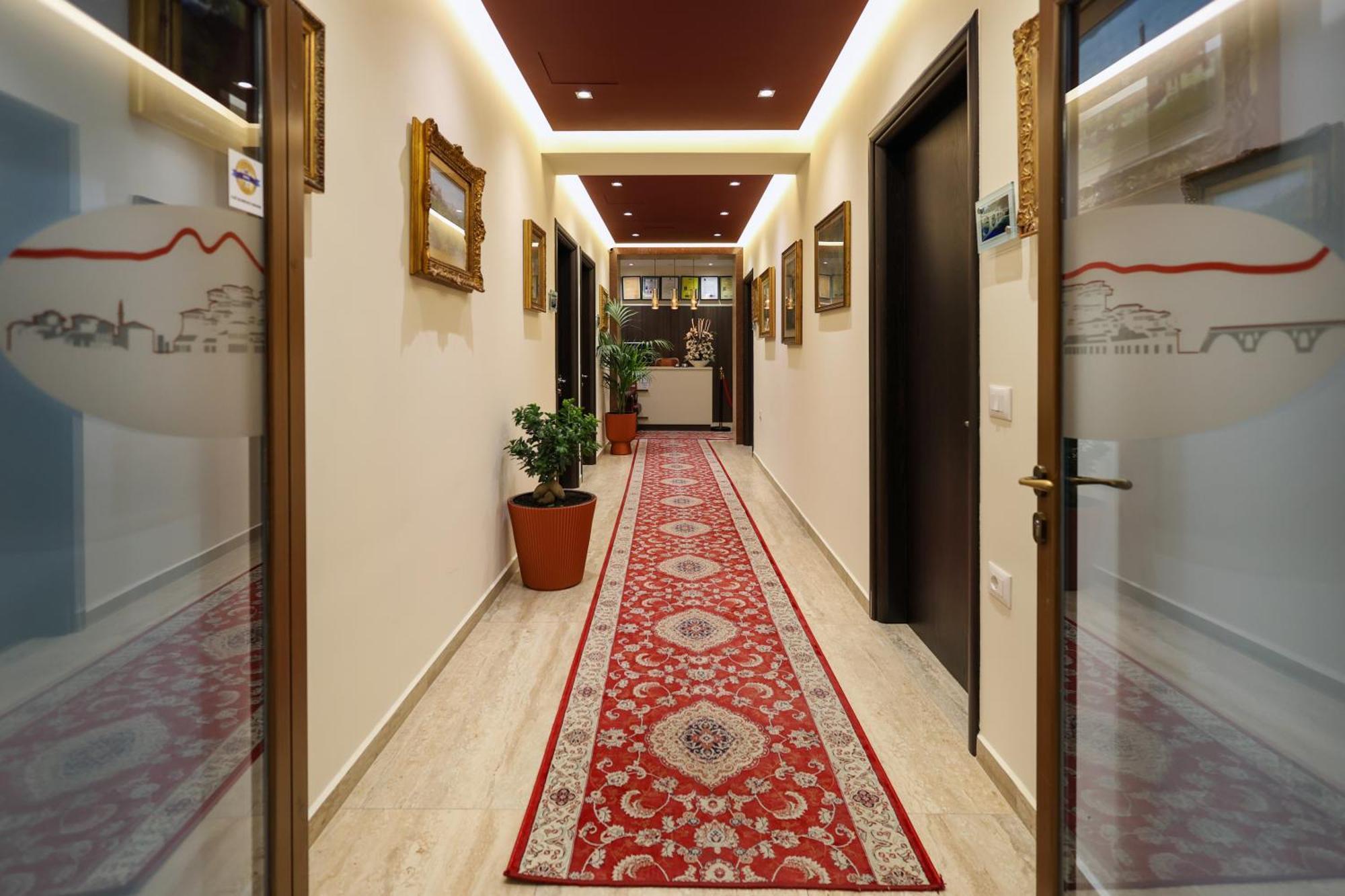 Hotel Mimani Berat Exteriér fotografie